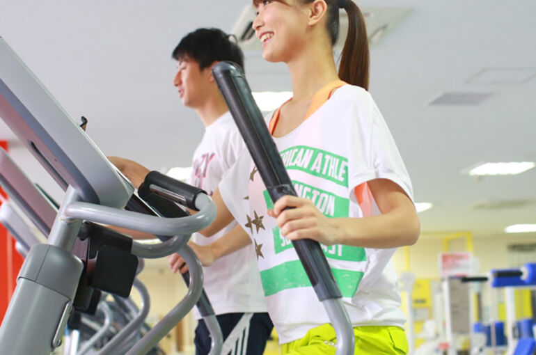 スポーツクラブ